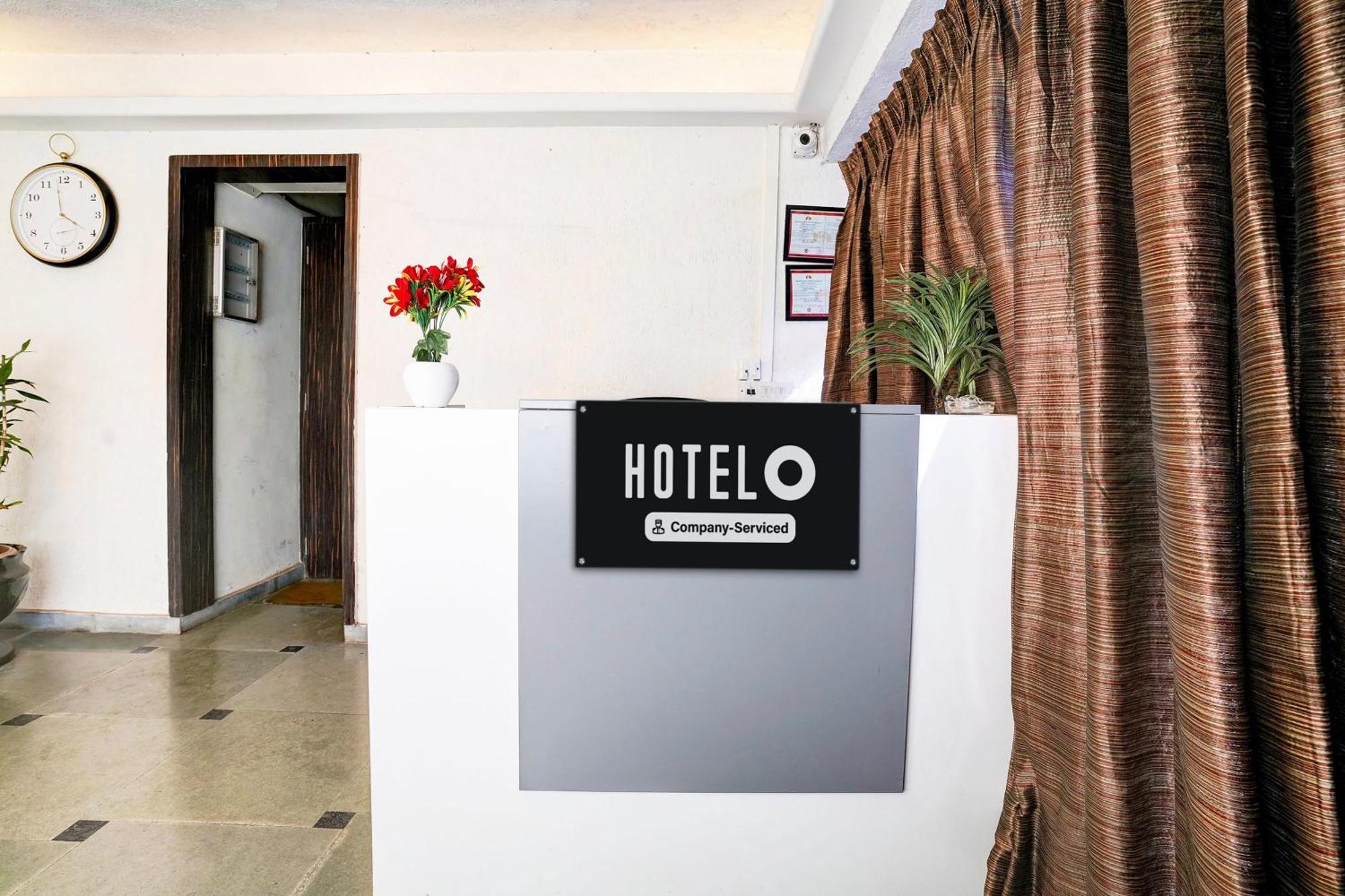 Super Hotel O Seawoods Near Palm Beach Road Formerly Sai Roop Navi Mumbai Buitenkant foto