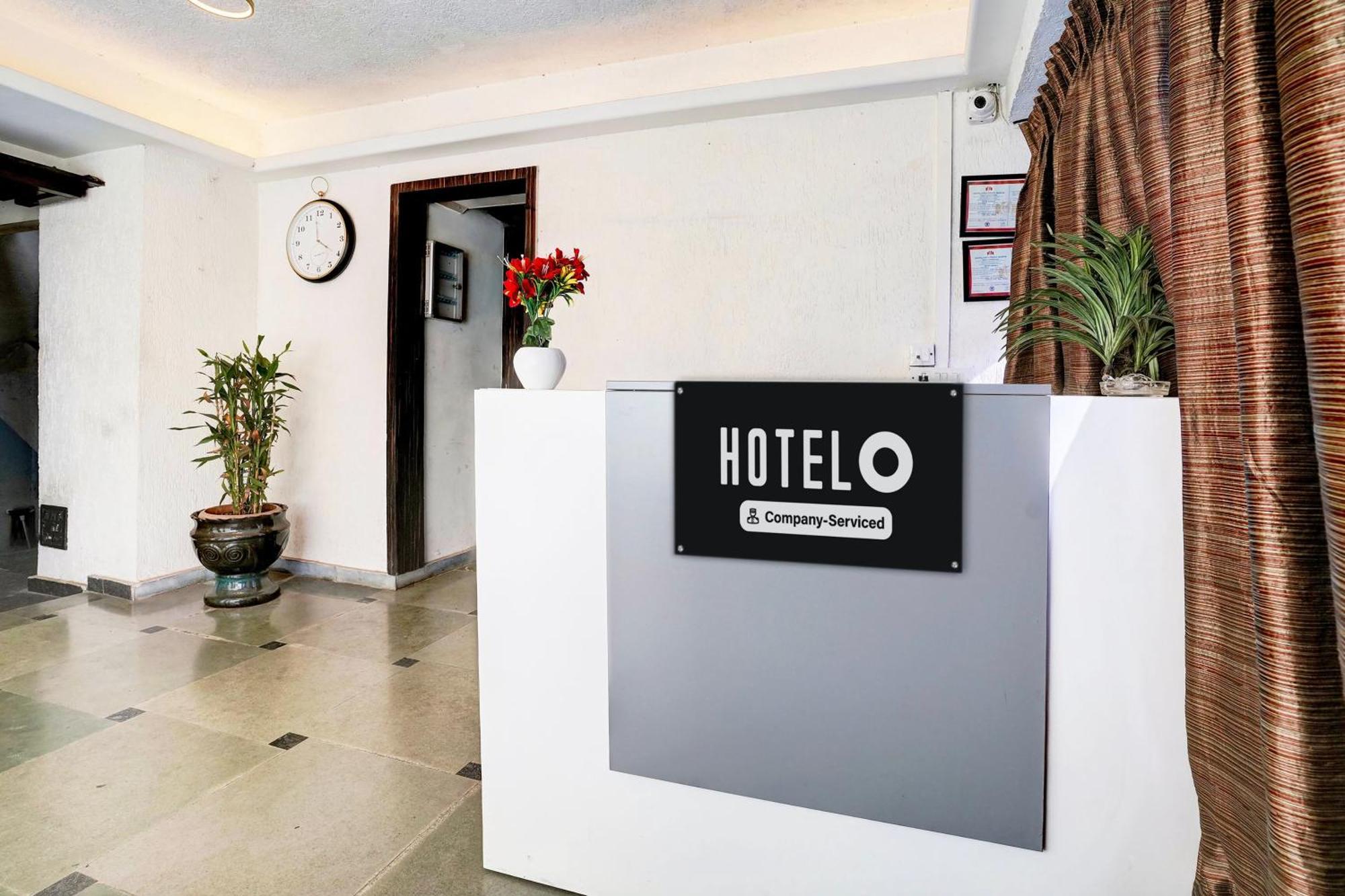 Super Hotel O Seawoods Near Palm Beach Road Formerly Sai Roop Navi Mumbai Buitenkant foto