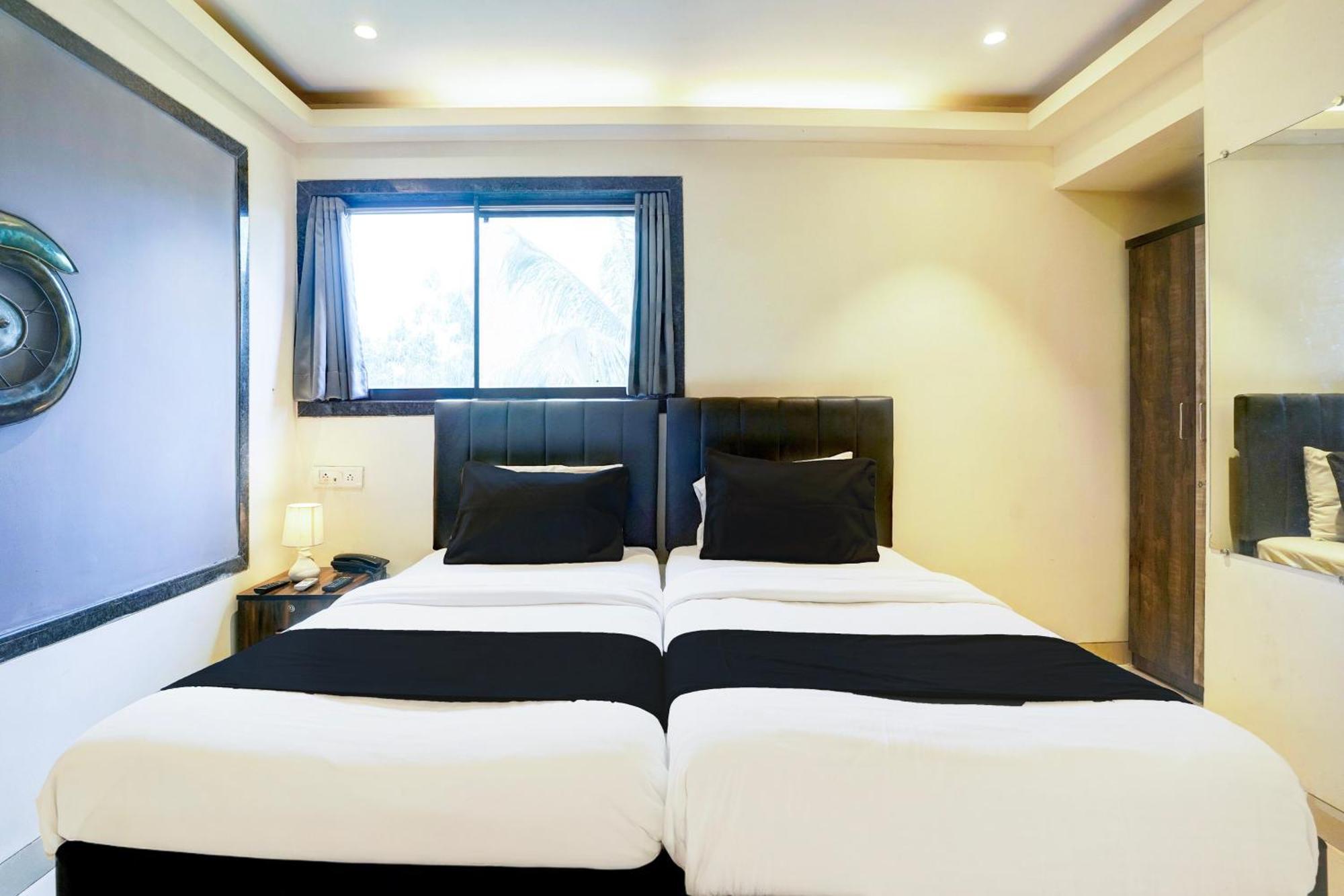 Super Hotel O Seawoods Near Palm Beach Road Formerly Sai Roop Navi Mumbai Buitenkant foto