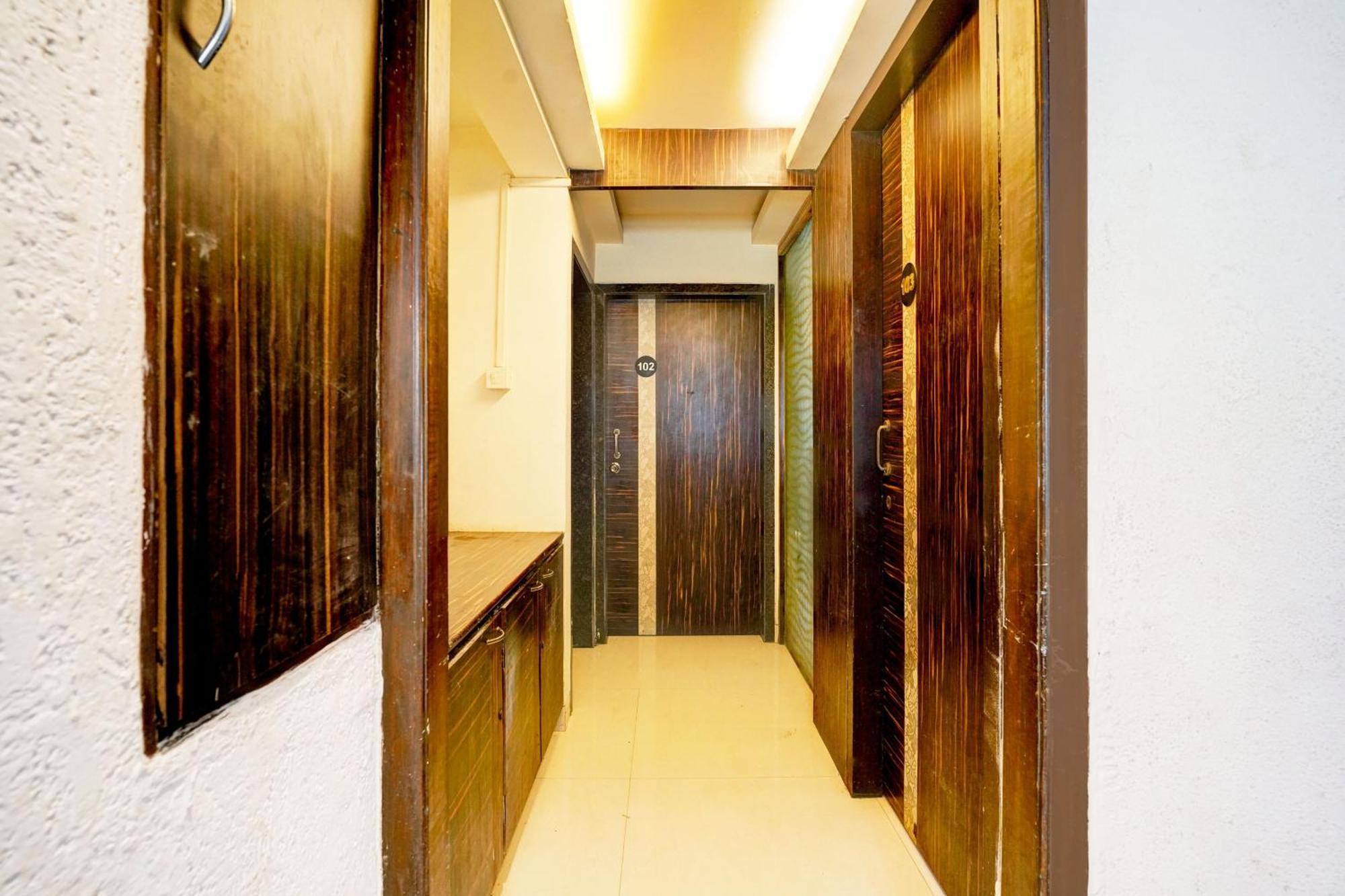 Super Hotel O Seawoods Near Palm Beach Road Formerly Sai Roop Navi Mumbai Buitenkant foto